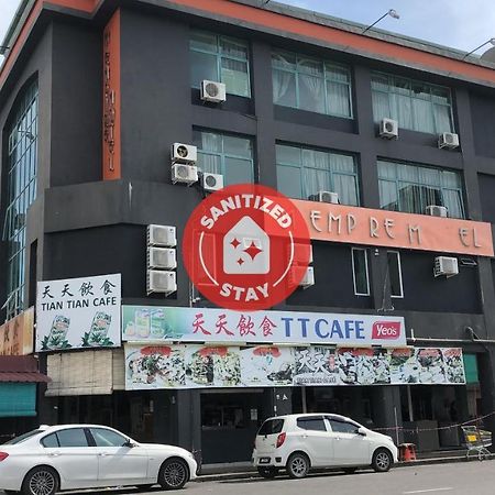 Super Oyo 90668 Joy Inn Miri Exterior photo