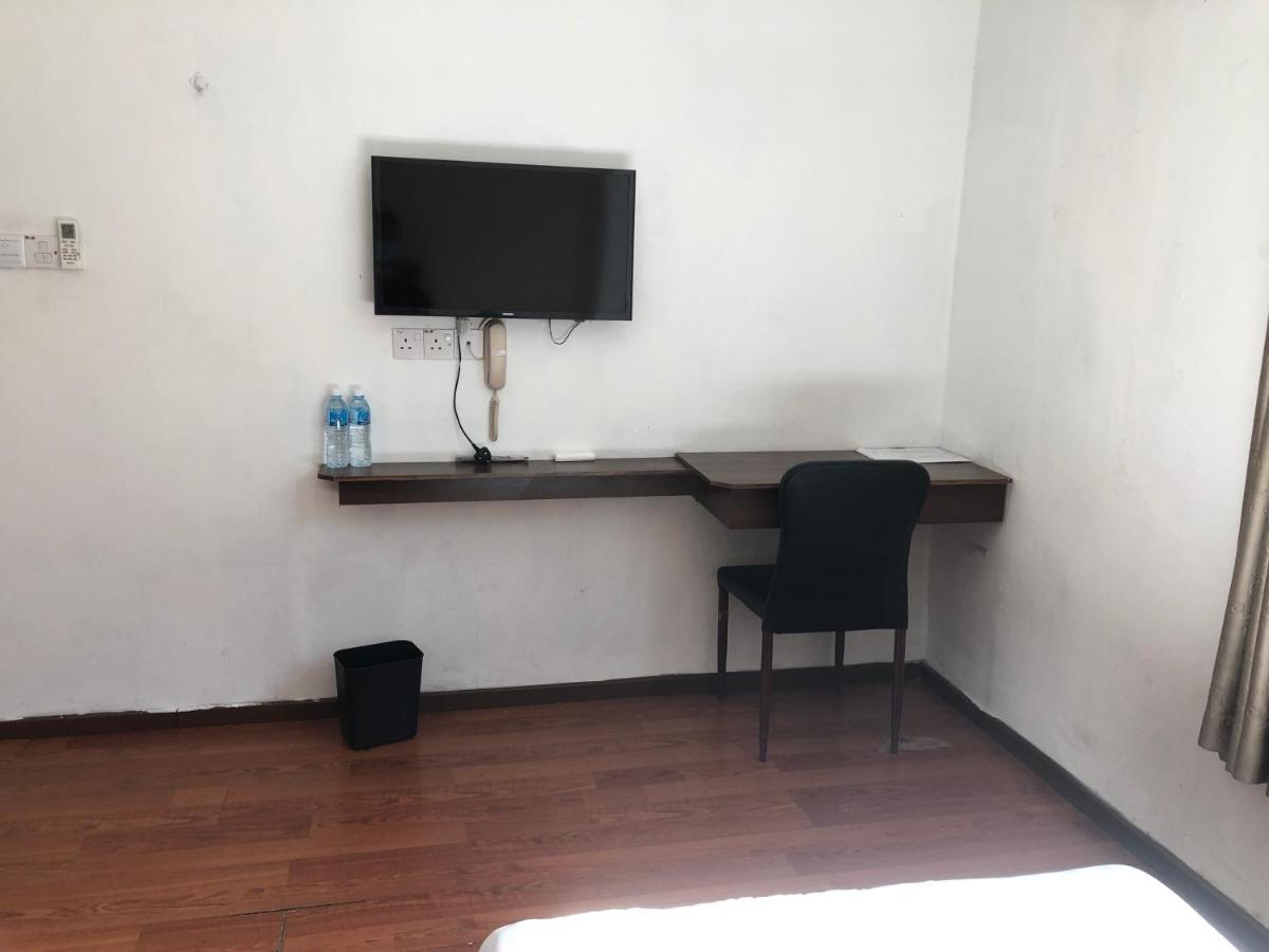 Super Oyo 90668 Joy Inn Miri Exterior photo